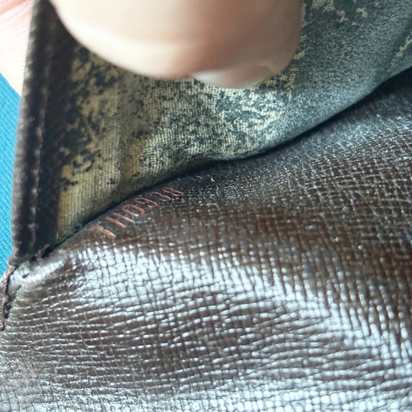 Vintage Louis Vuitton Wallet - Picture 10 of 10
